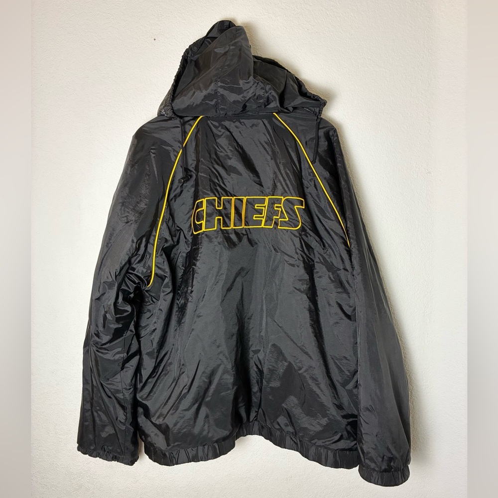 Kansas City Chief’s Football Black Red Sports Reversible Jacket Windbreaker NFL - Picture 4 of 12